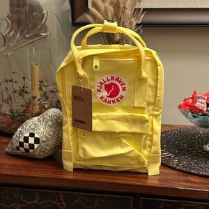 FJALLRAVEN unisex Kanken Mini Backpack Pastel Yellow 7 Liter